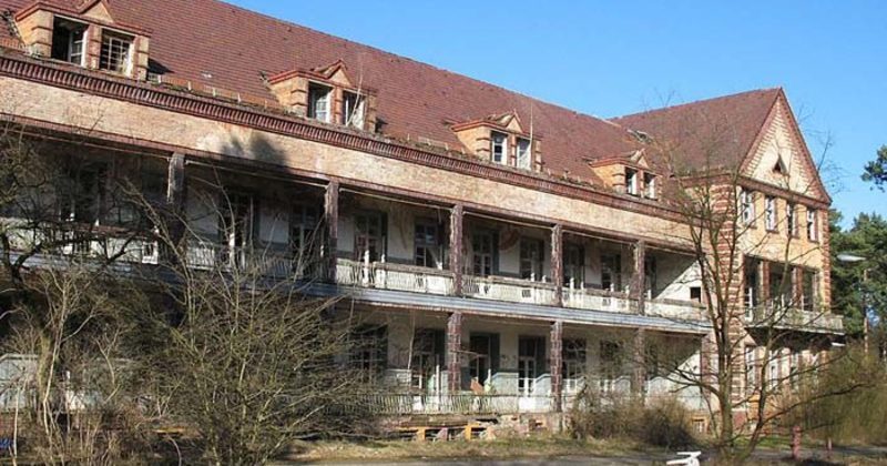15065288854707 800x420 1470756317 Hitler Was Once Treated At This Old Abandoned Sanitorium...This Place Is Creepy