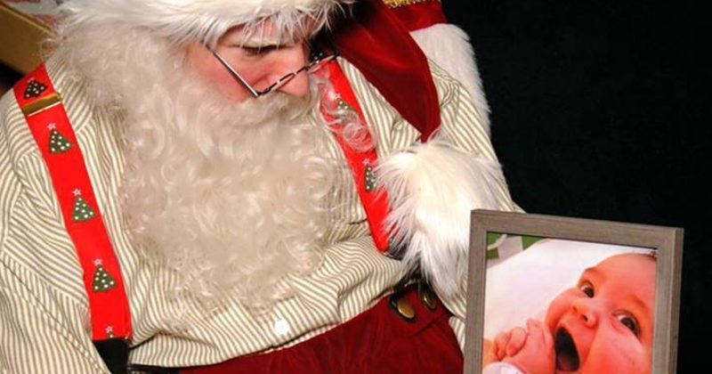 15077385525095 800x420 1482174360 A Mall Santa Was Shocked When A Grown Man Asked Him For A Photo. Get Ready To Cry!
