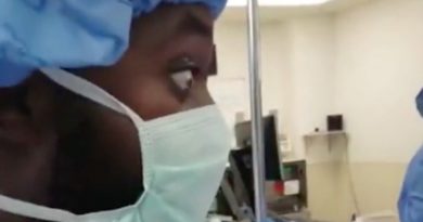15086888829493 800x420 1494529542 Adorable Dad Freaks Right The Hell Out When Figures Out His Baby's Gender