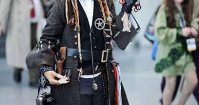 15118857287248 9s8q8f0mpd Every Johnny Depp Cosplay...
