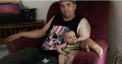 15181065205868 656r6j49ts I Can't Unsee " Captain Tiny Arm " And His Baby...