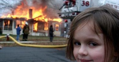 15584552521534 93bob Disaster Girl